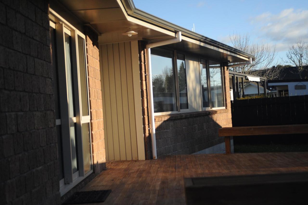 Endeavour Adventures Apartment Hamilton Exterior foto